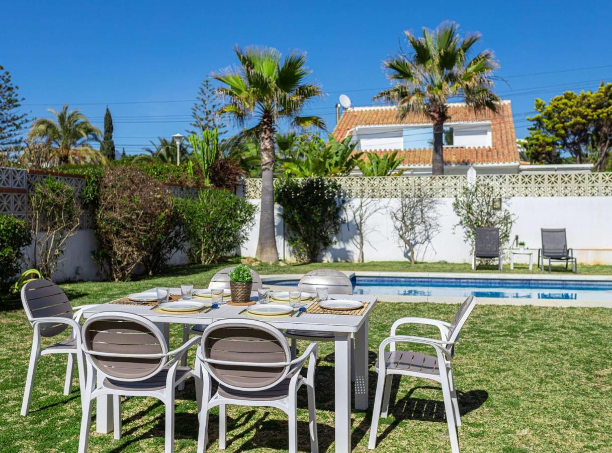 Charming Villa On The Seafront Marbella Exterior photo